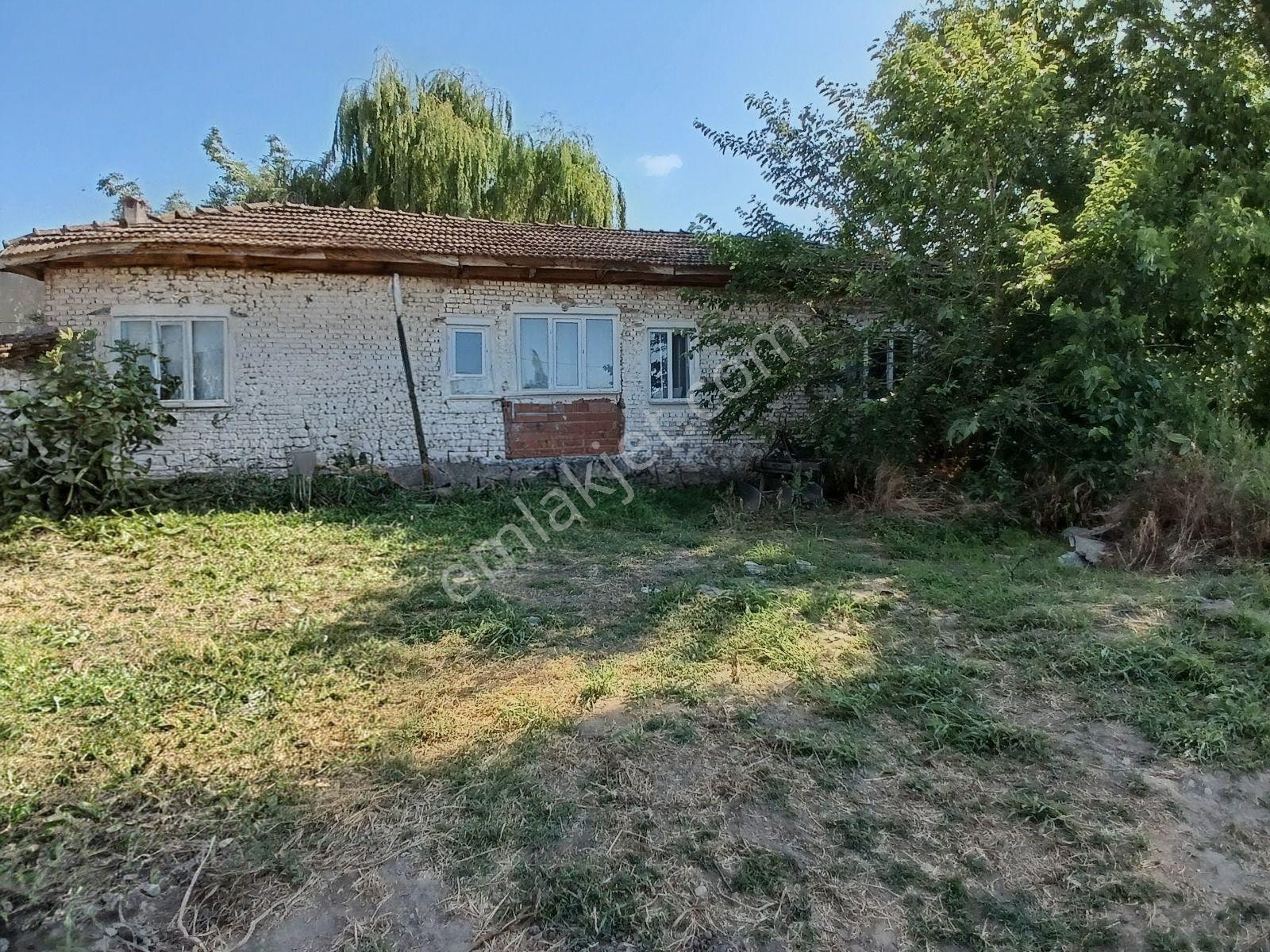 Re/max İnci'den Sındırgı Alacaatlı'da Satılık 1.048 M² Müstakil Bahçeli Ev - Görsel 4