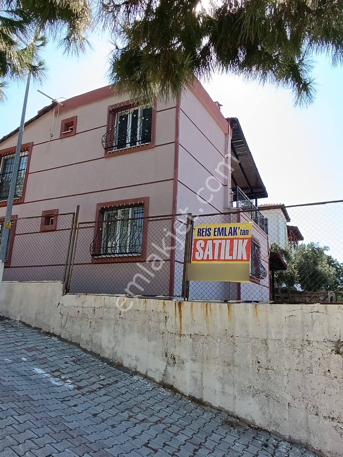 Satılık Müstakil Dublex Arsuz Aşagı Kepirce Site İçinde Havuzlu Güvenlikli