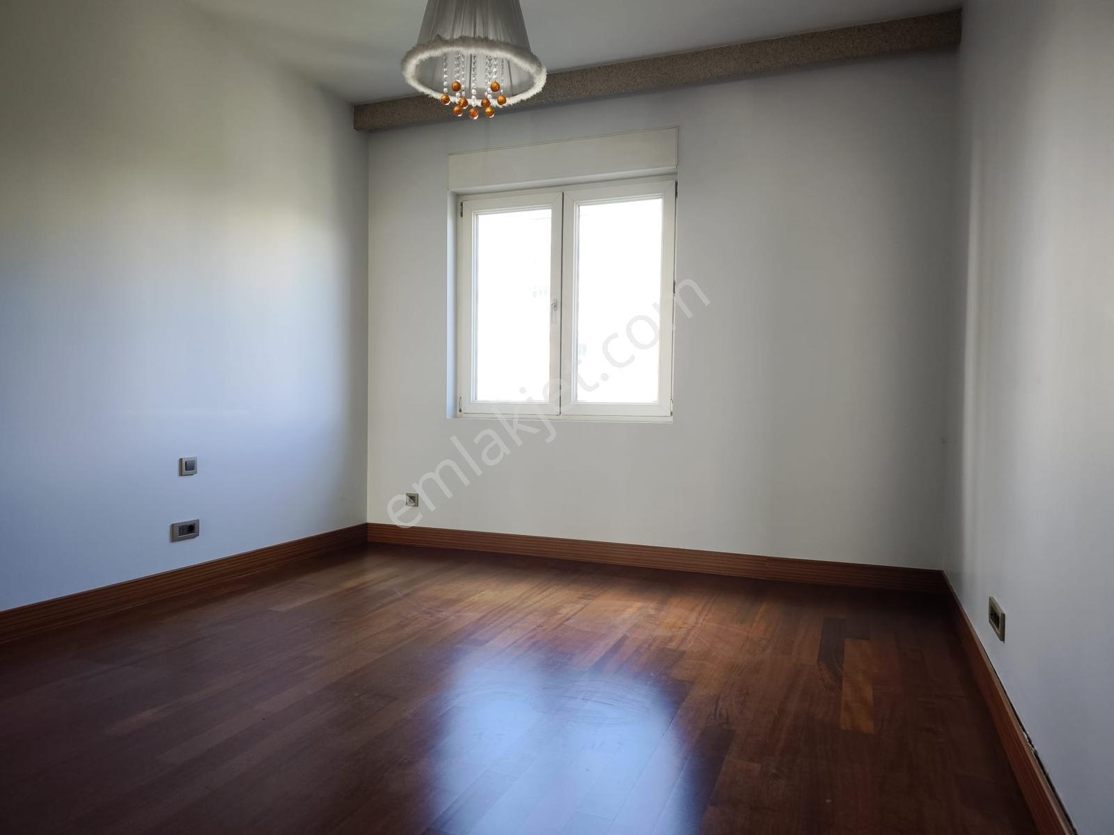 Ataköy Novus Sitesi'nde Kiralık 3+1 330 M2 Geniş Müstakil Teras - Görsel 18
