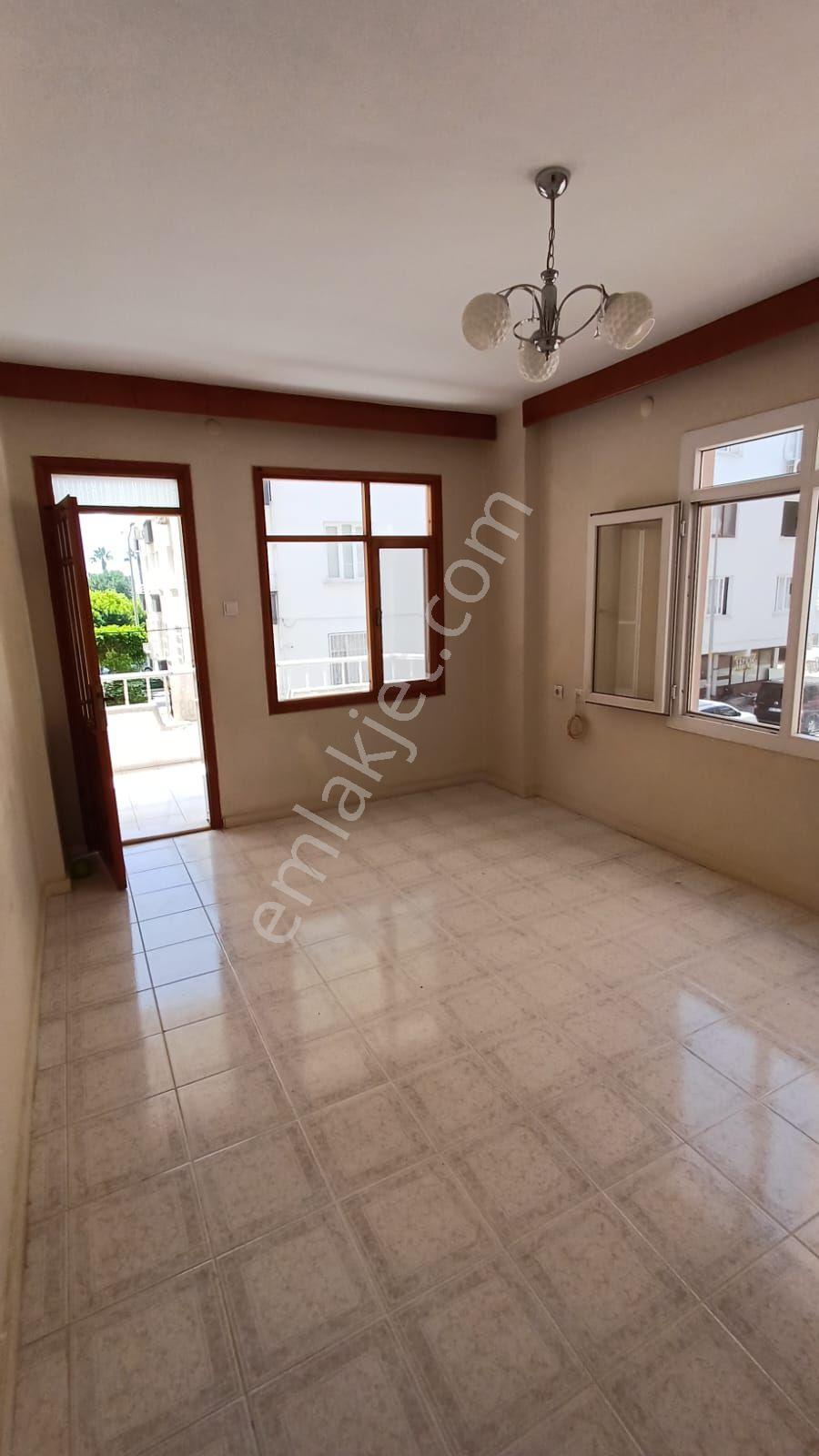 Erdemli Merkez Mahallesi'nde Kiralık 3+1 Daire - Görsel 8
