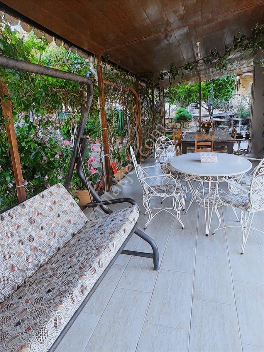 Yeni Foça'da Kesintisiz Deniz Manzaralı 3+1 Kiralık Villa - Görsel 5