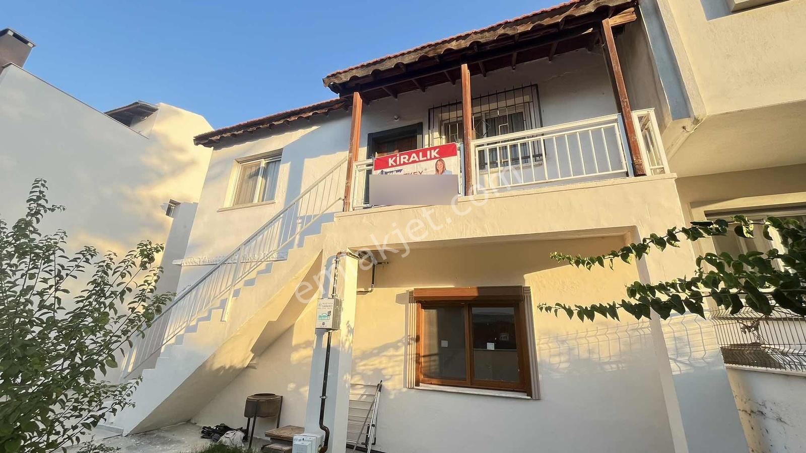 Yenifoça Burunucu'da Denize 2 Dk Uzaklıkta Eşyalı Kiralık Daire! - Görsel 3