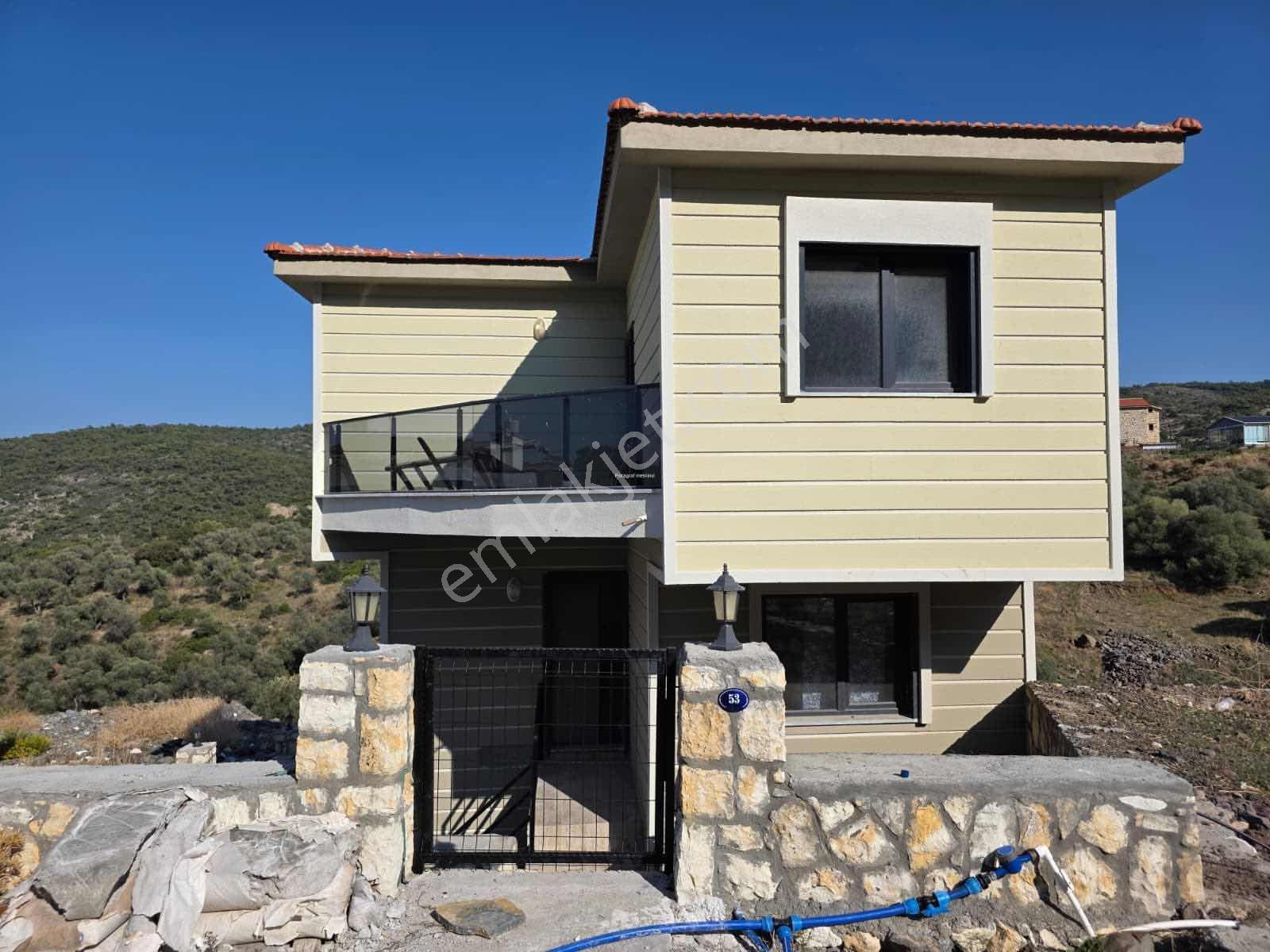 Yenifoça Sazlıcada Sıfır Tripleks Villa - Görsel 25