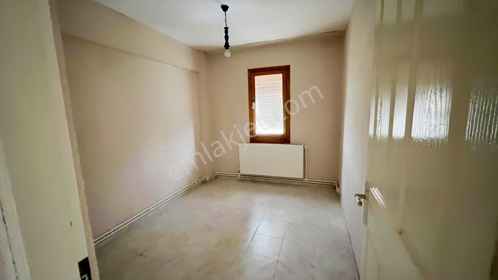 Yeni Foçada Site İçerisinde Doğalgazlı 2+1 Kiralık Daire - Görsel 11