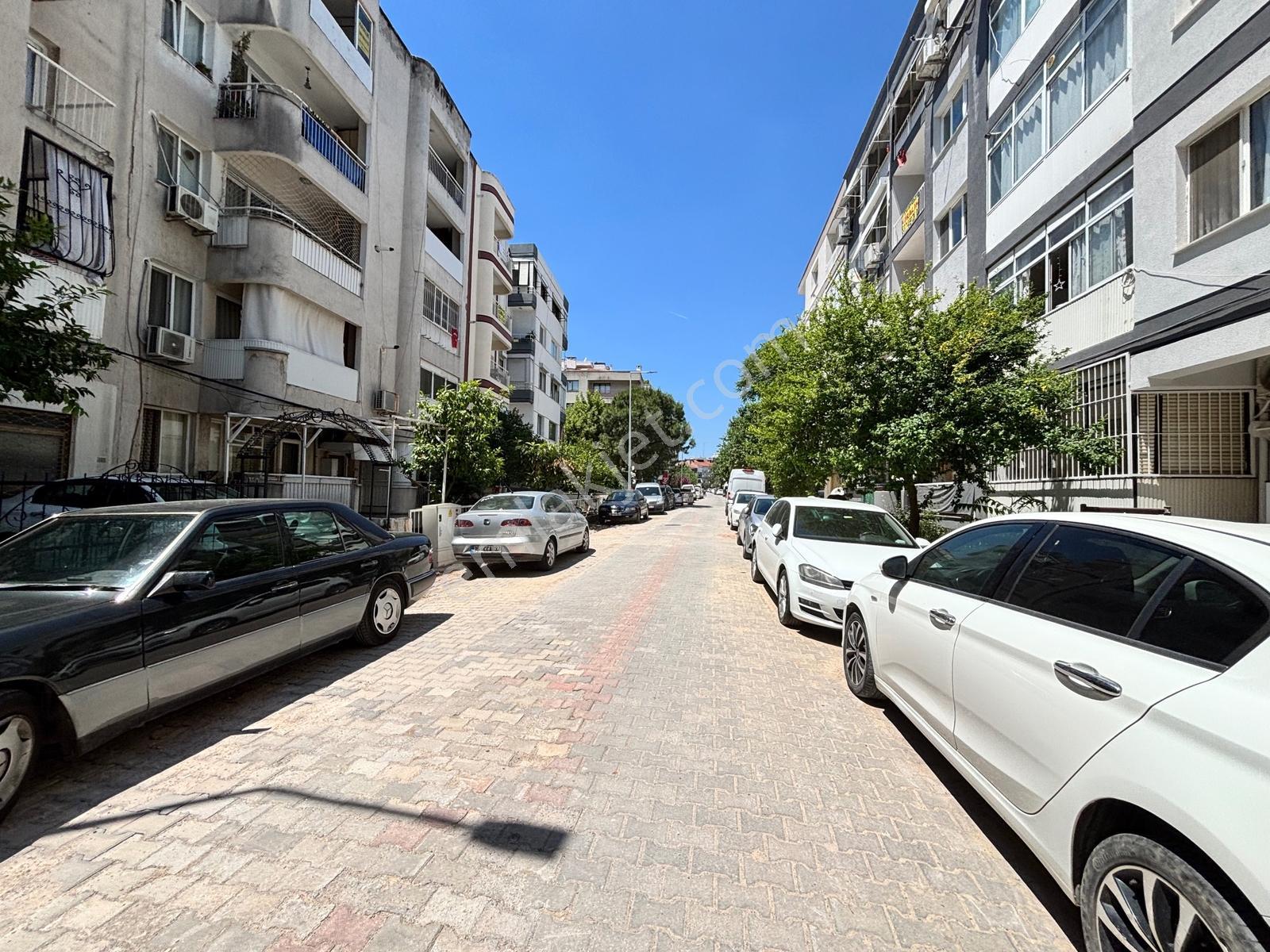 Karşıyaka Bahçelievlerde Çift Cepheli Ara Kat 2+1 Satılık Daire - Görsel 10