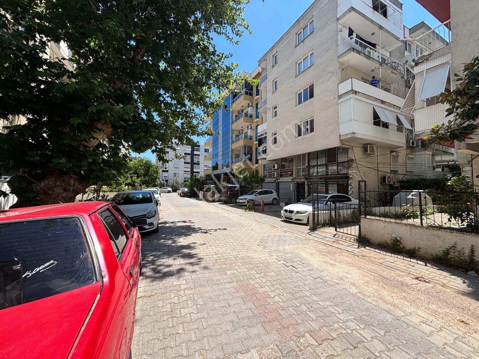 Karşıyaka Bahçelievlerde Çift Cepheli Ara Kat 2+1 Satılık Daire - Görsel 25