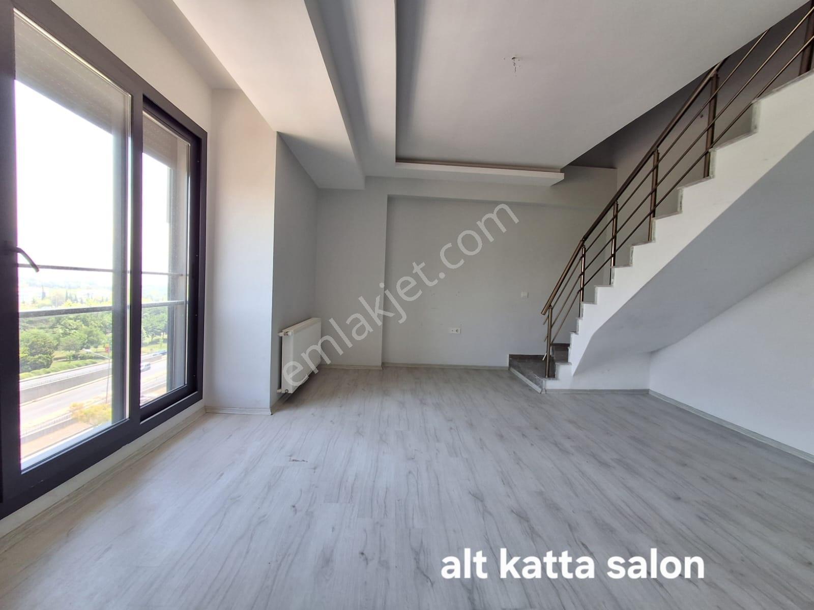 Bornova Evka 3 Metro Yakını Kiralık 4+1 Çatı Dubleksi - Görsel 4