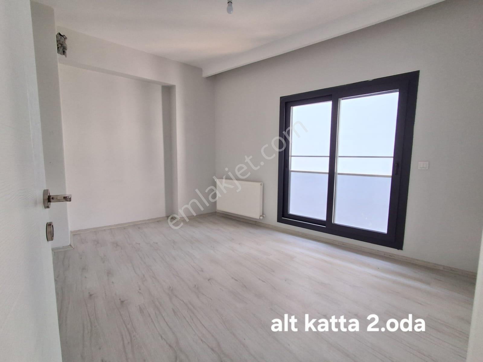Bornova Evka 3 Metro Yakını Kiralık 4+1 Çatı Dubleksi - Görsel 17