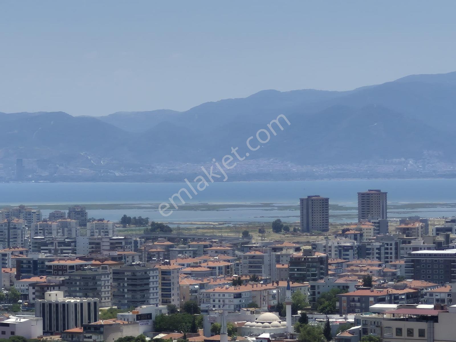 Çiğli Egekent Denizciler Sitesi 3+1deniz Manzaralı Kiralık Daire