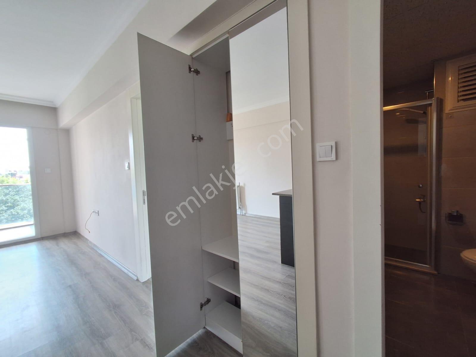 Bornova Forum Ve Ege Ünv.yakını Eşyalı 1+1 Kiralık Daire - Görsel 22