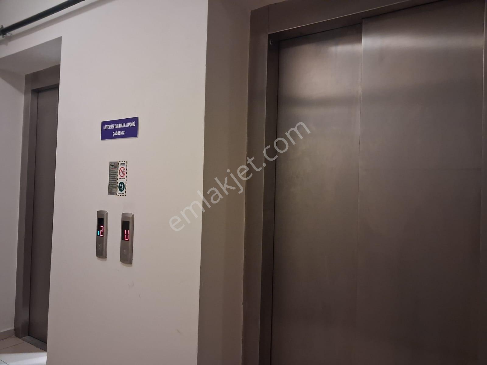 Bornova Forum Ve Ege Ünv.yakını Eşyalı 1+1 Kiralık Daire - Görsel 8