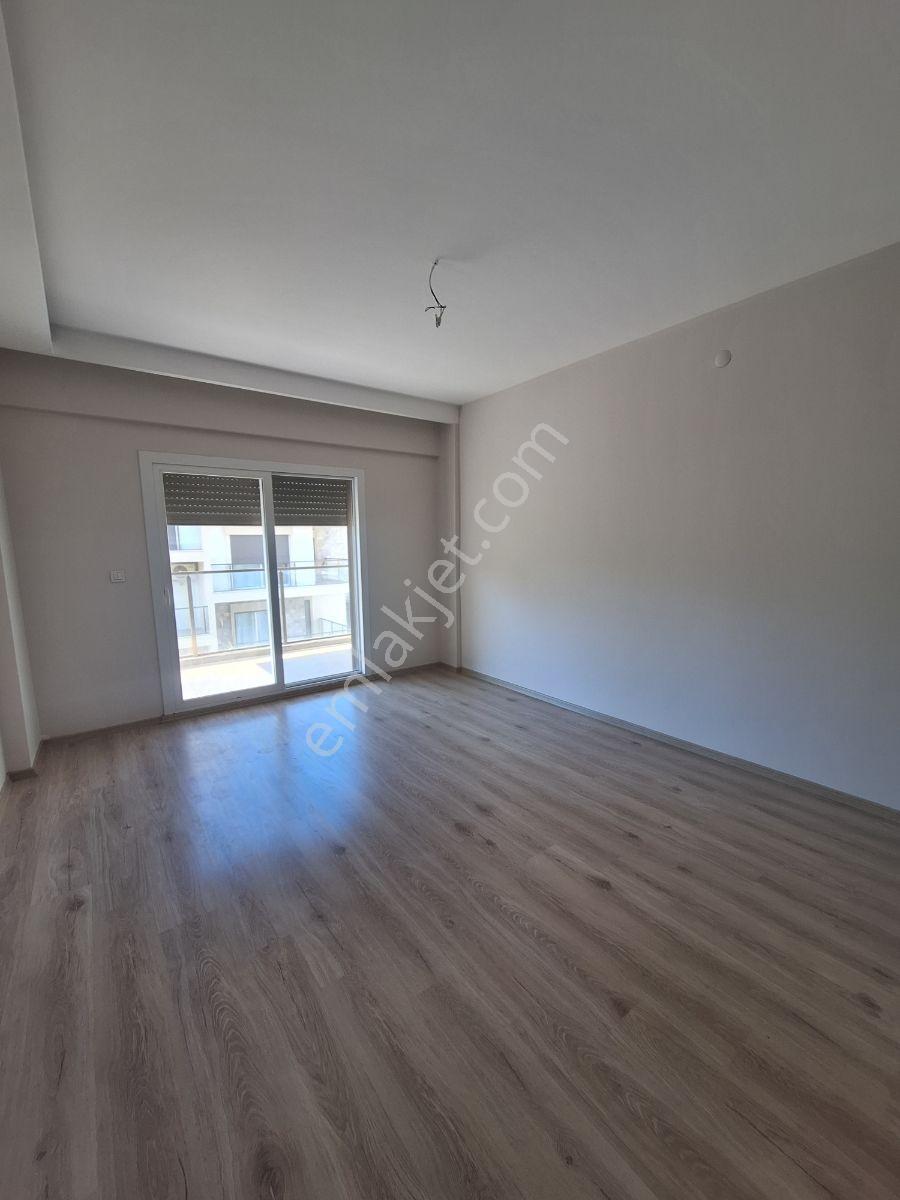 Foça Da Havuzlu Site İçinde Satılık 2+1 Bahçe Katı - Görsel 17
