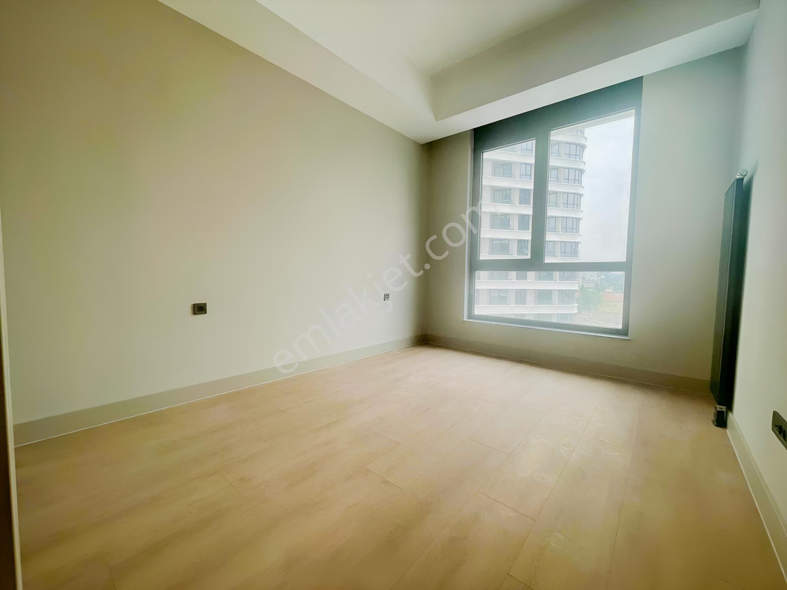 Evora'da Köşe,kapalı Yatak Odalı,1+1 Daire/ofis/muayenehane - Görsel 6
