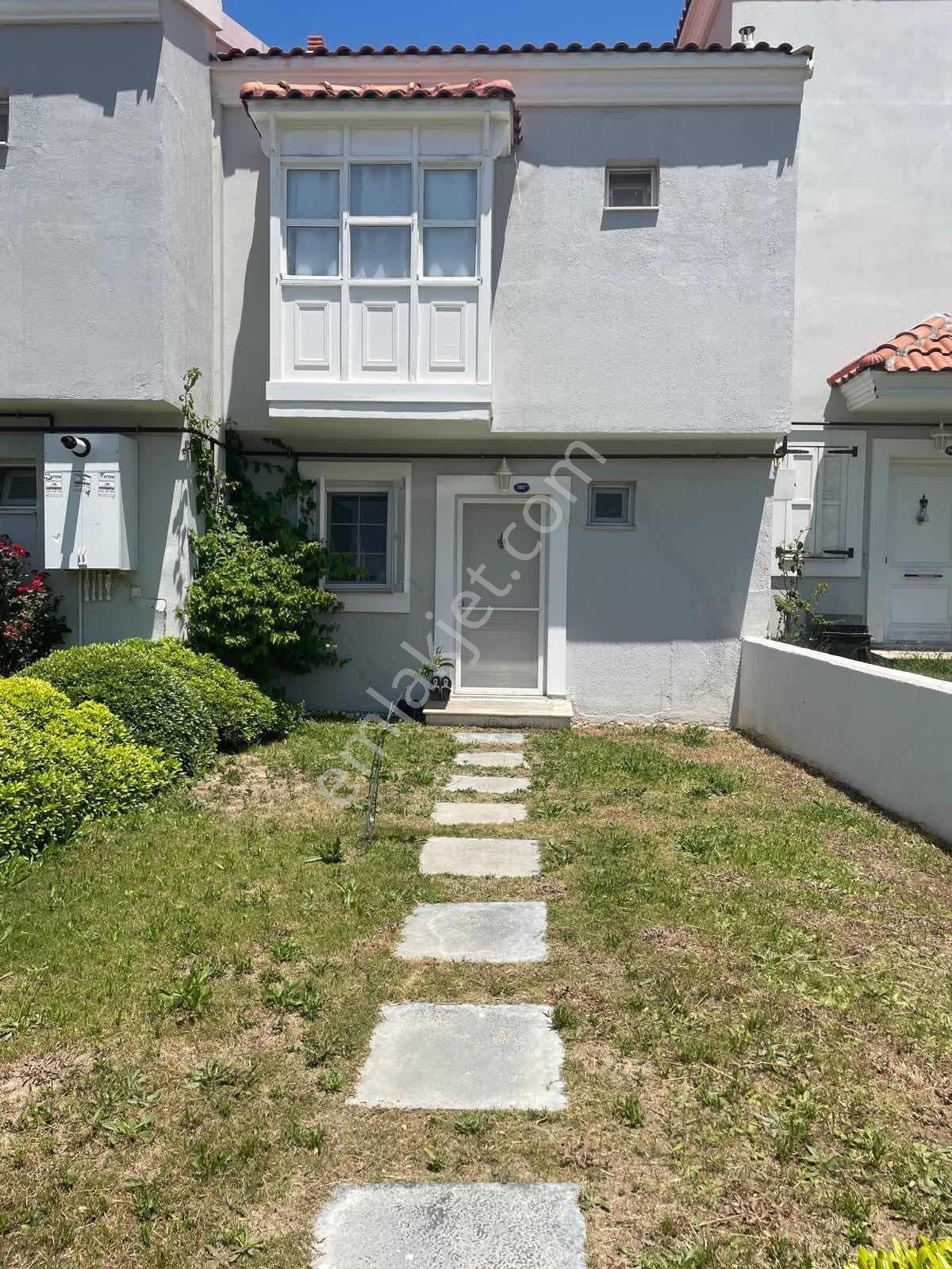 Aykent Sitesi'nde, Eşyalı, Manzaralı Yıllık Kiralık Dubleks - Görsel 3