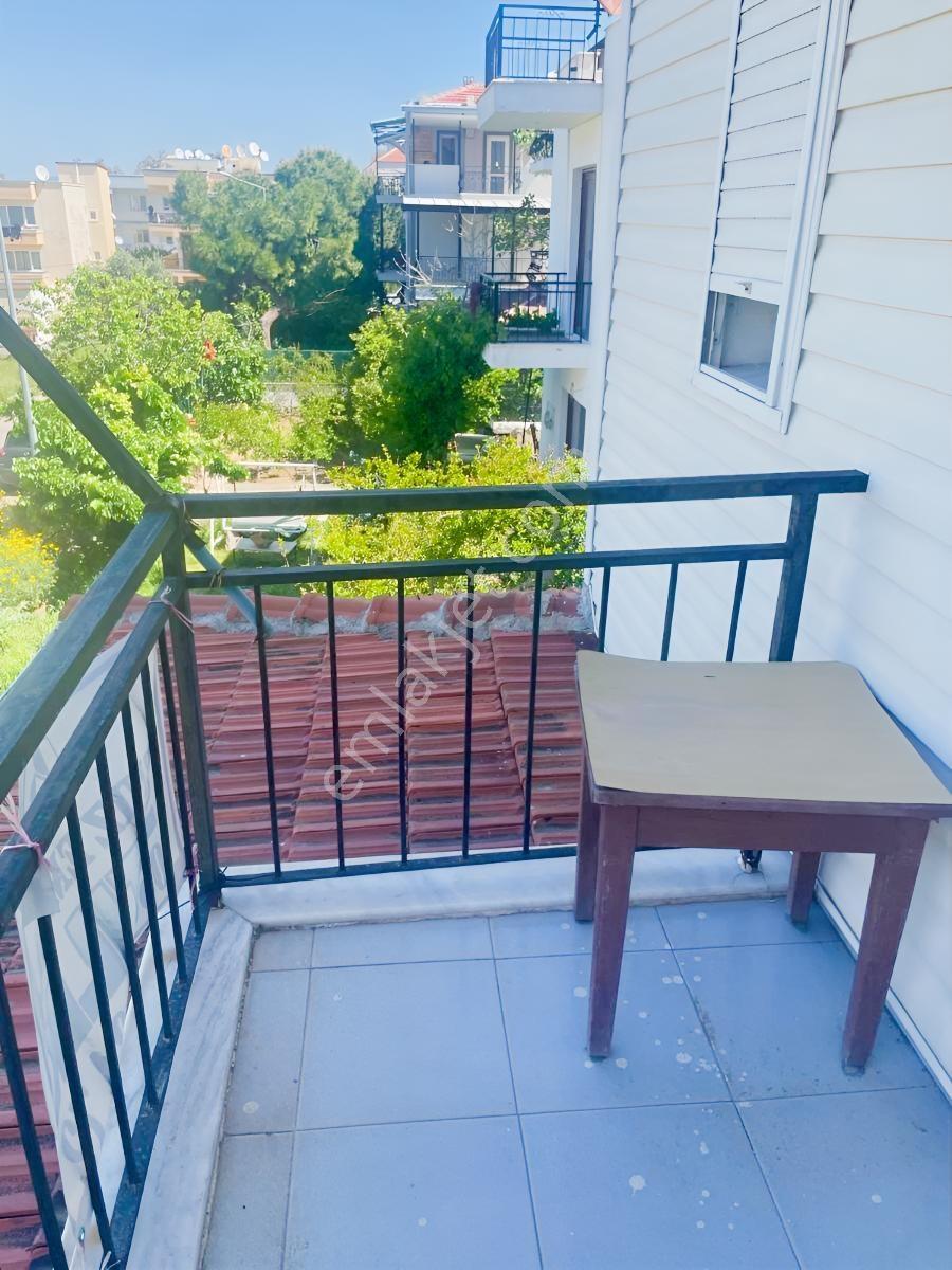 Yenifoça Merkezde Geniş Bahçeli Satılık Dubleks - Görsel 28