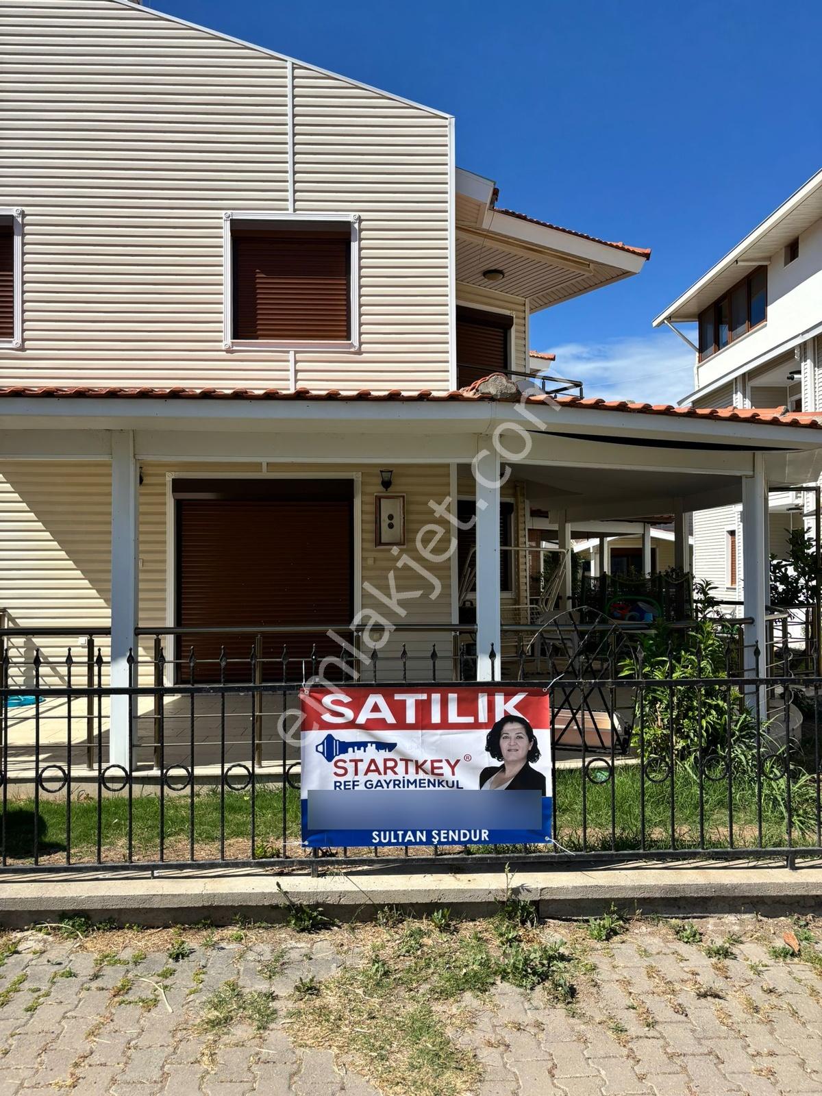 Yeni Foça Burunucunda Denize Sıfır Satılık Villa - Görsel 2