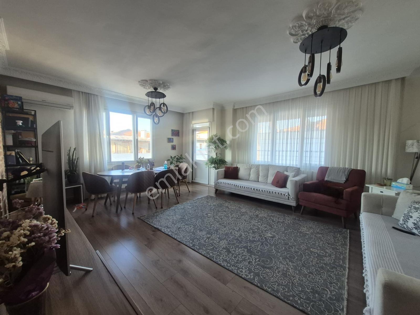 Karşıyaka Donanmacı Çamlık Satılık 3+1 Krediye Uygun Tadilatlı - Görsel 21