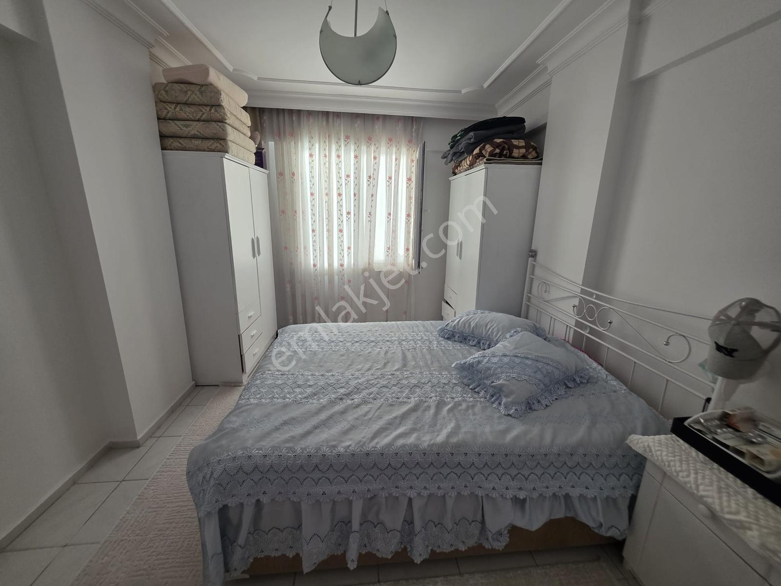 Sarımsaklı Merkez'de, Net 100m² Denize 500 Metre, Masrafsız 2+1 - Görsel 2