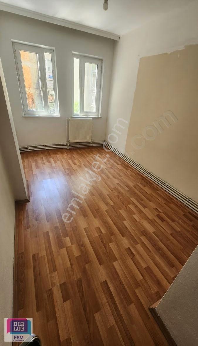 Altıparmak Merkezi Konumda 2+1 Kiralık Daire Caddeye Yakın - Görsel 15
