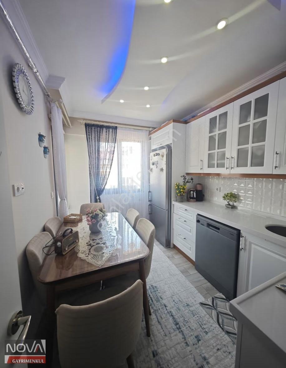 Manisa Yeni Mahalle 2+1 4 Yıllık Asansörlü Satılık Ferah Daire - Görsel 2