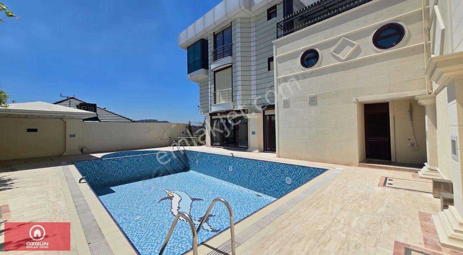 Özgün Emlaktan İşyeri Veya Oturuma Uygun 7+2 Lüx Müstakil Villa - Görsel 31
