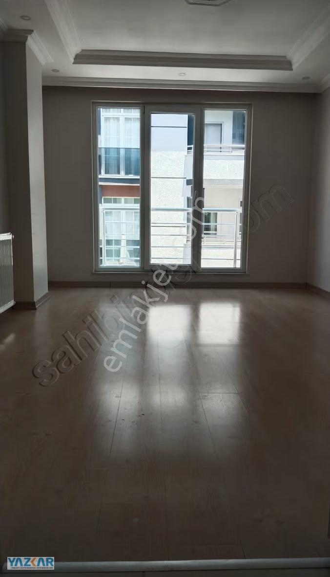 Güzelyurt Mahalesinde Kiralık 2+1 Daire Metrobüse 8 Dk - Görsel 12