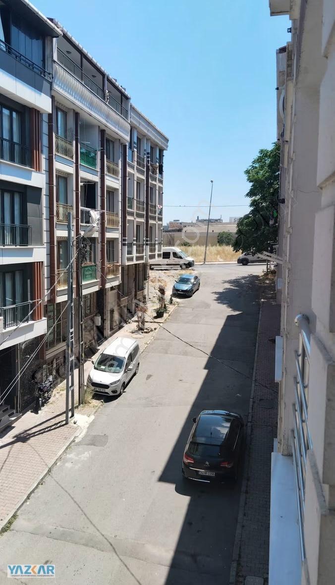 Güzelyurt Mahalesinde Kiralık 2+1 Daire Metrobüse 8 Dk - Görsel 2