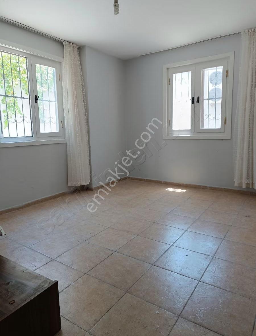 Adana Koop Civarı, Oto Pazarı Karşısında Kiralık 1+1