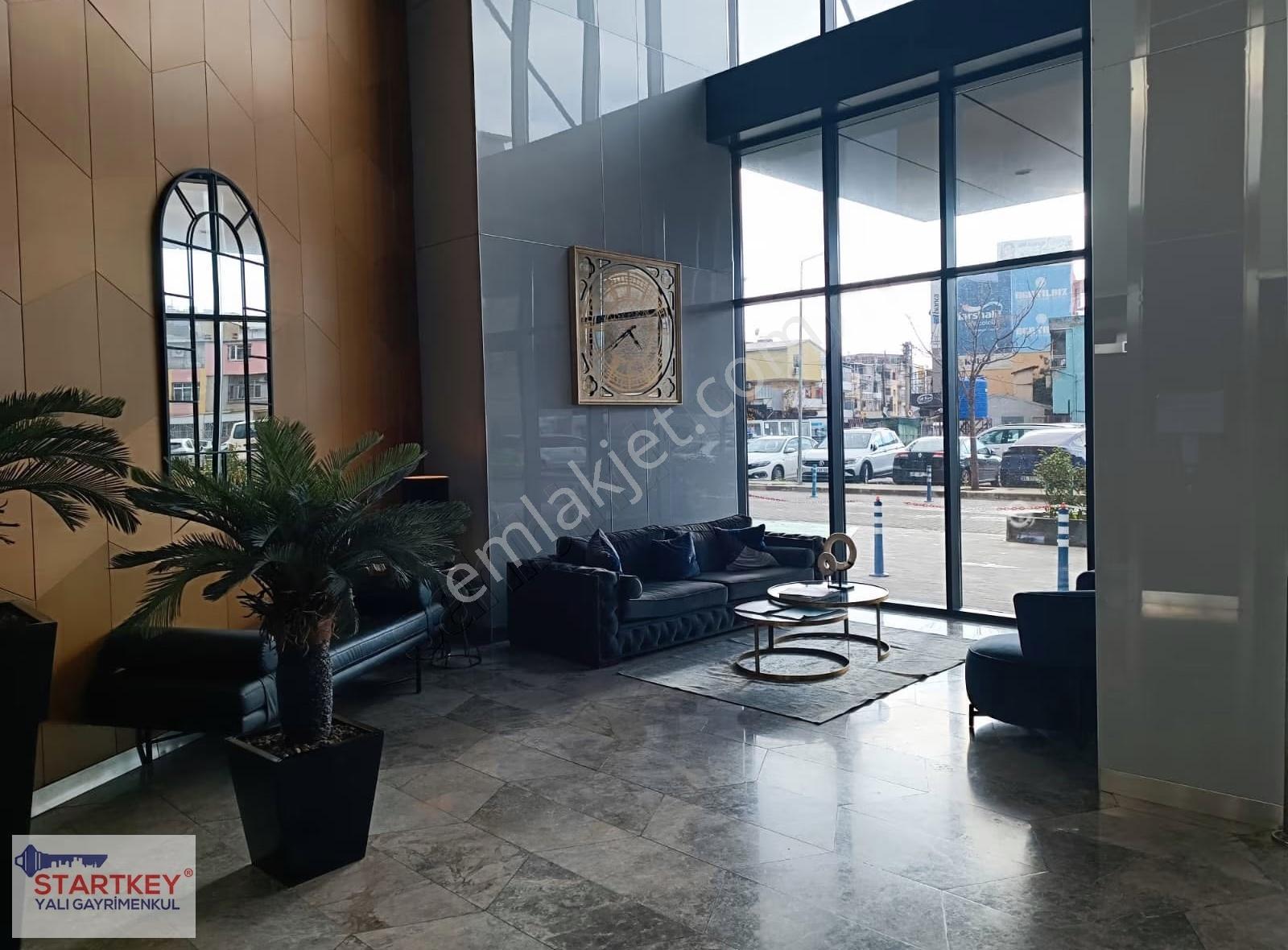 Bornova Rafet Paşa Varyant Tower Eşyalı Satılık 1+1 Daire - Görsel 11