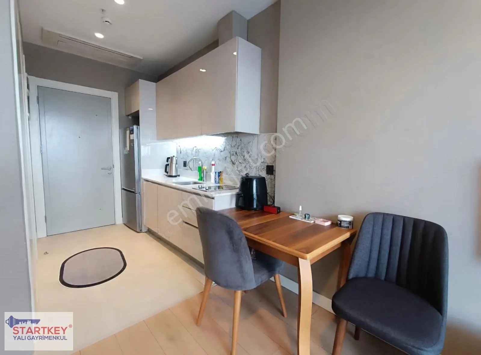 Bornova Rafet Paşa Varyant Tower Eşyalı Satılık 1+1 Daire - Görsel 4