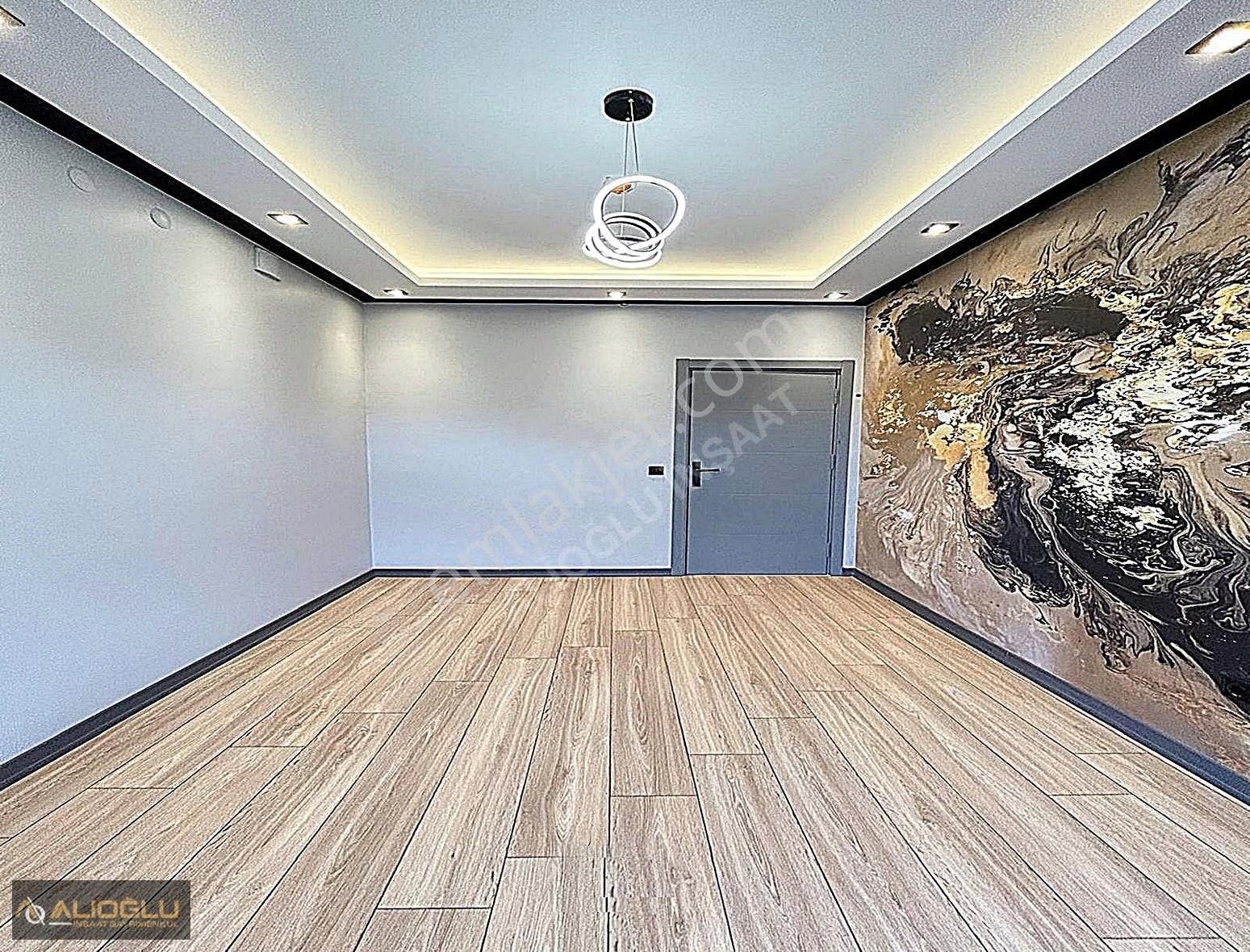 Metrobüse 10dk Tam Donanımlı Site İçi Ebeveyn Banyolu 3+1 120m2 - Görsel 9