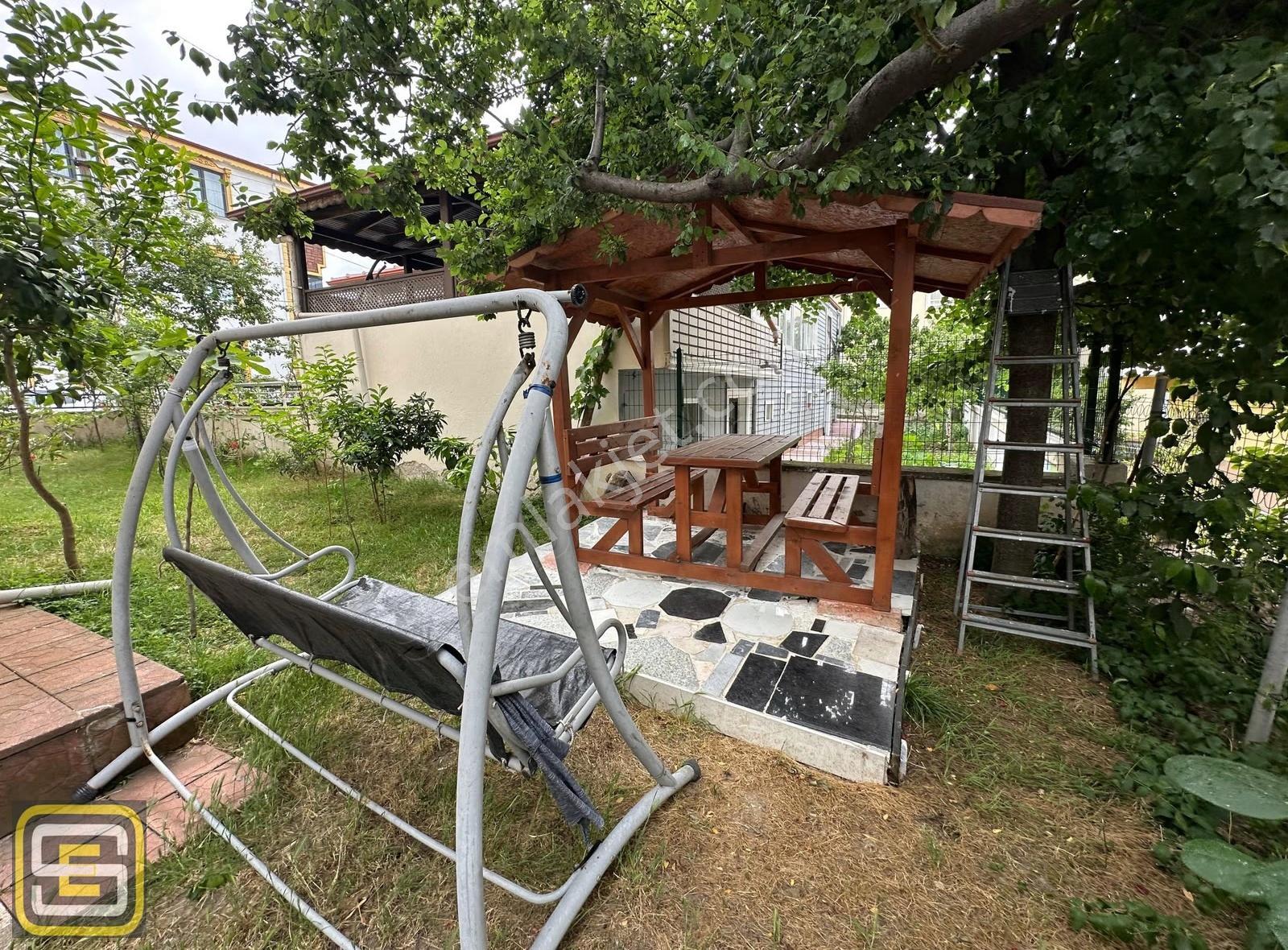 Denize 100 Metre Mesafede Müstakil Bahçeli Garajlı Villa - Görsel 31