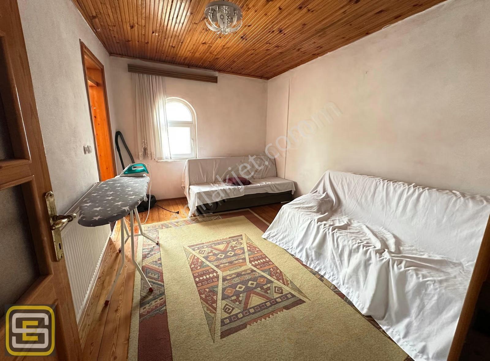 Denize 100 Metre Mesafede Müstakil Bahçeli Garajlı Villa - Görsel 9