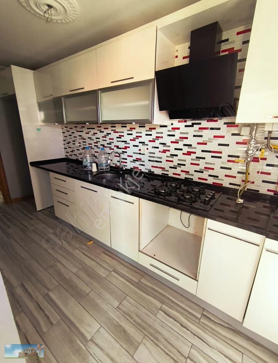 Barış'tan Boğaziçi'nde Manzaralı Ön Cephe Kiralık Daire - Görsel 4