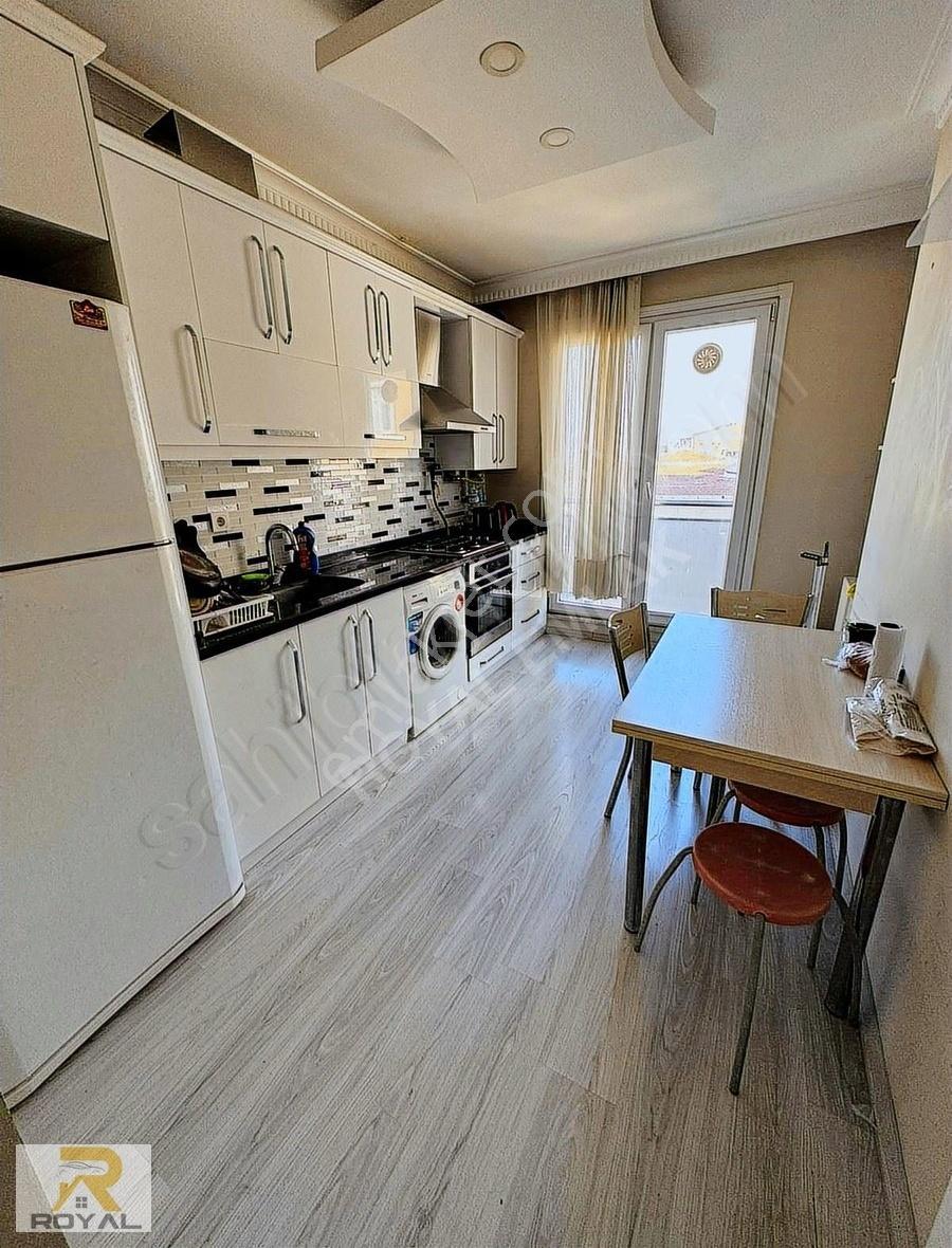 Sefaköy Merkez'de 1+1 70 M2 Metrobüse Ve Üniversitelere Yakın - Görsel 8