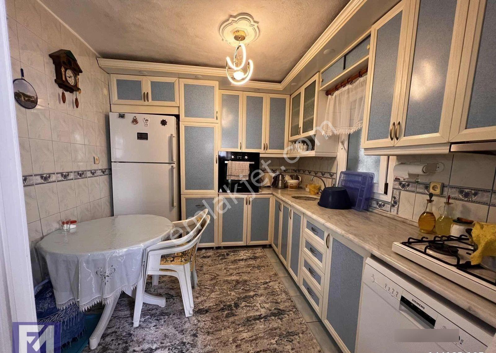 Eskifoçada Satılık Müstakil Kullanımlı Dubleks Villa - Görsel 22