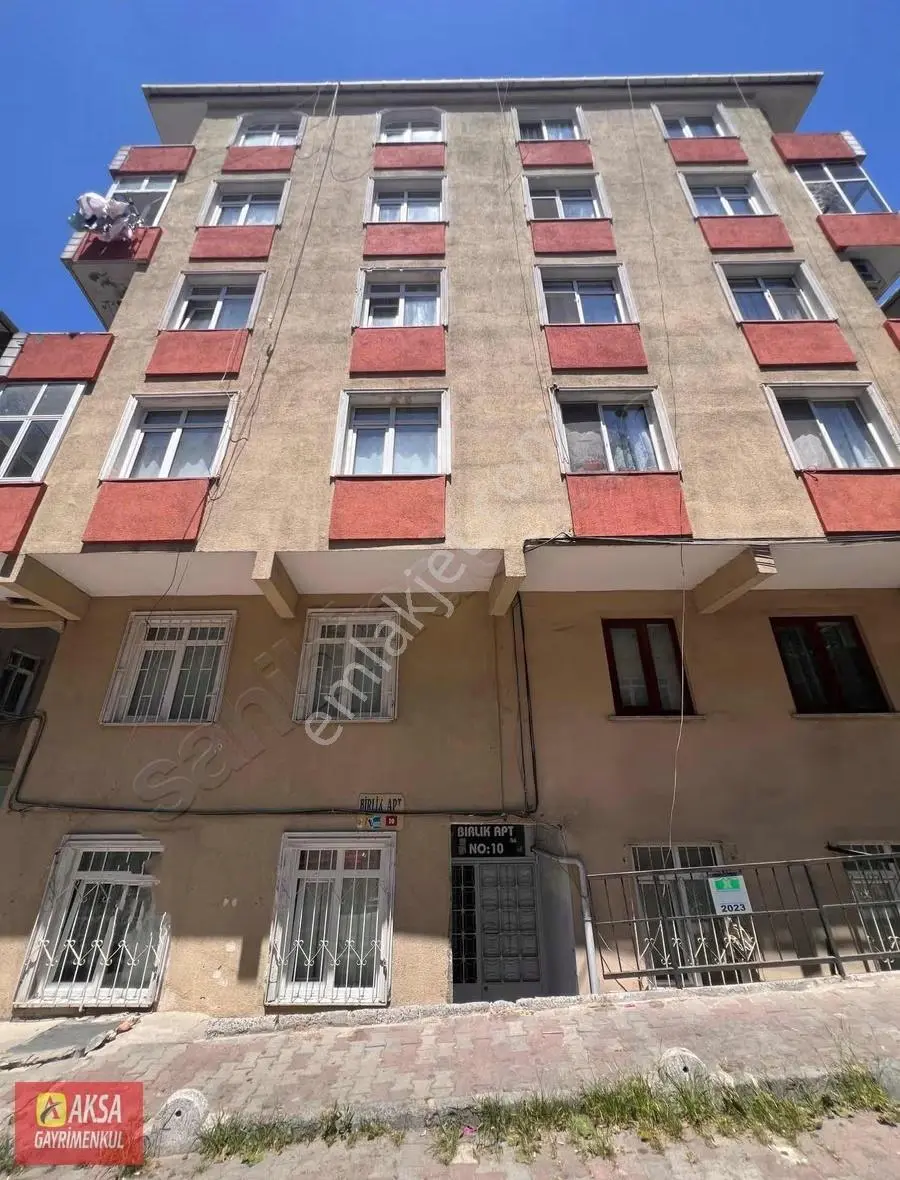 Aksa Emlak' Dan Satılık 2+1 Daire