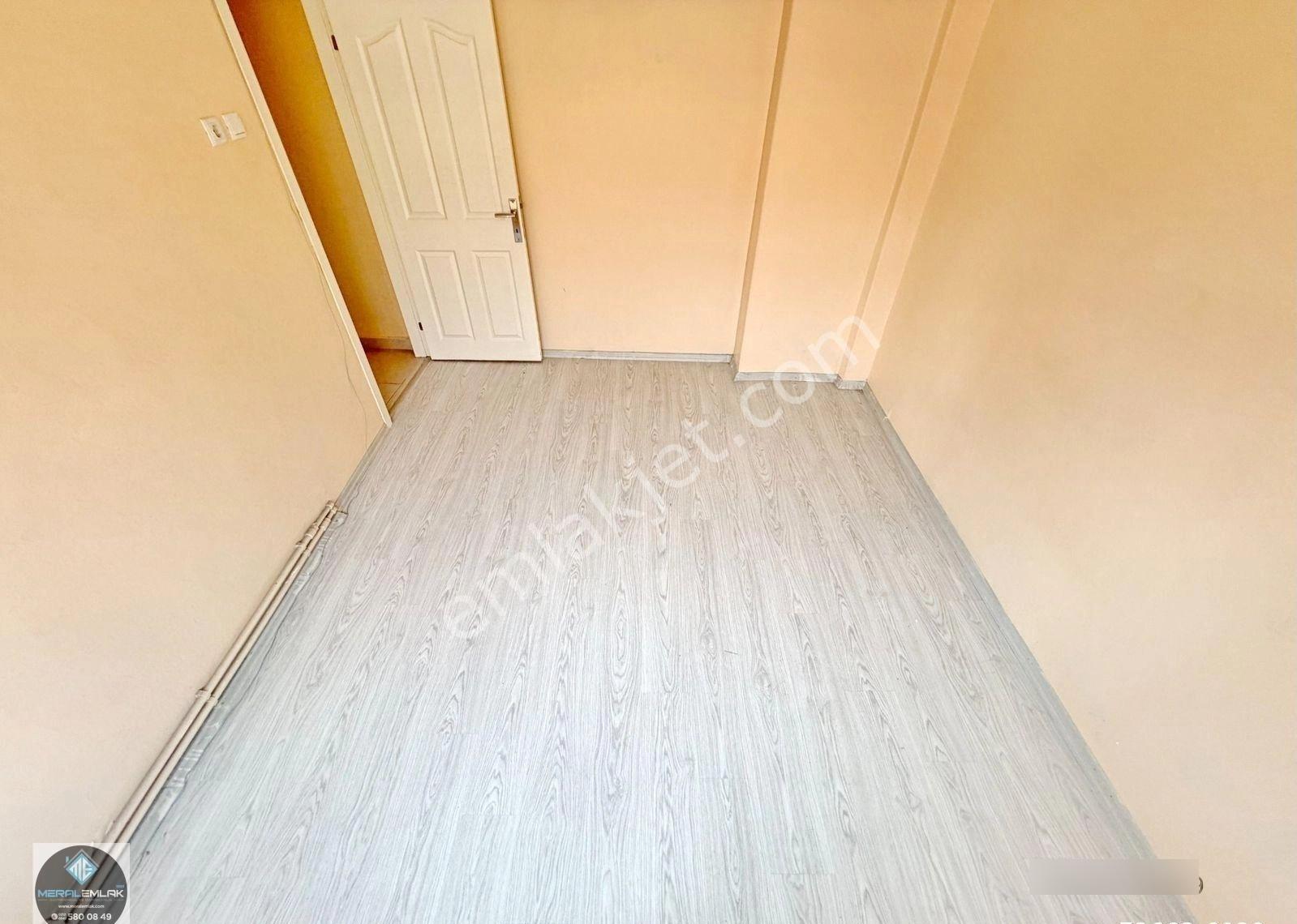 * Meral R5621 Barbaros Cad En Üst Kat Deniz Manzaralı Geniş 2+1 - Görsel 3
