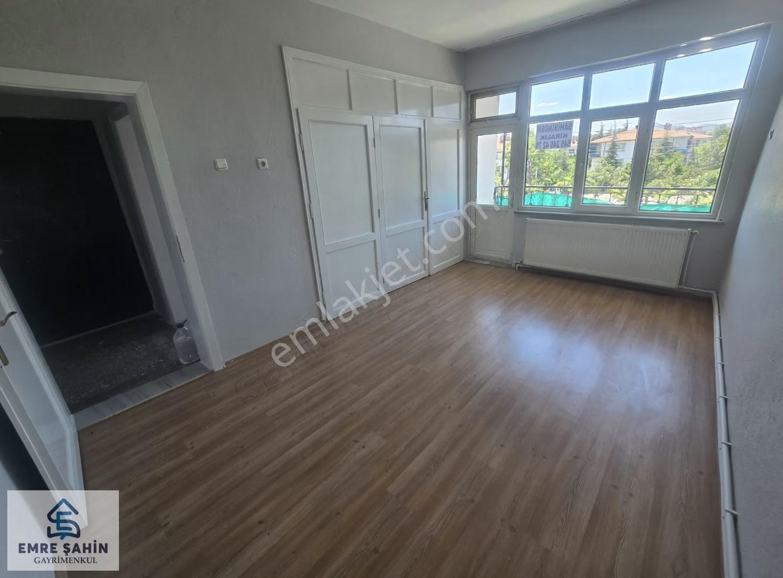 Cumhuriyet Mah Tramvay Karşısı 3+1 Kiralık Bakımlı Daire - Görsel 5