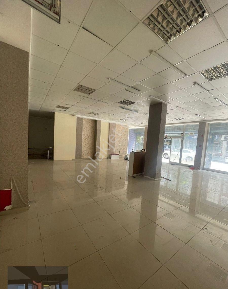 Güzelyurt Mahallesinde Metrobüse 5 Dakika 300 M2 Kiralık Dükkan - Görsel 30