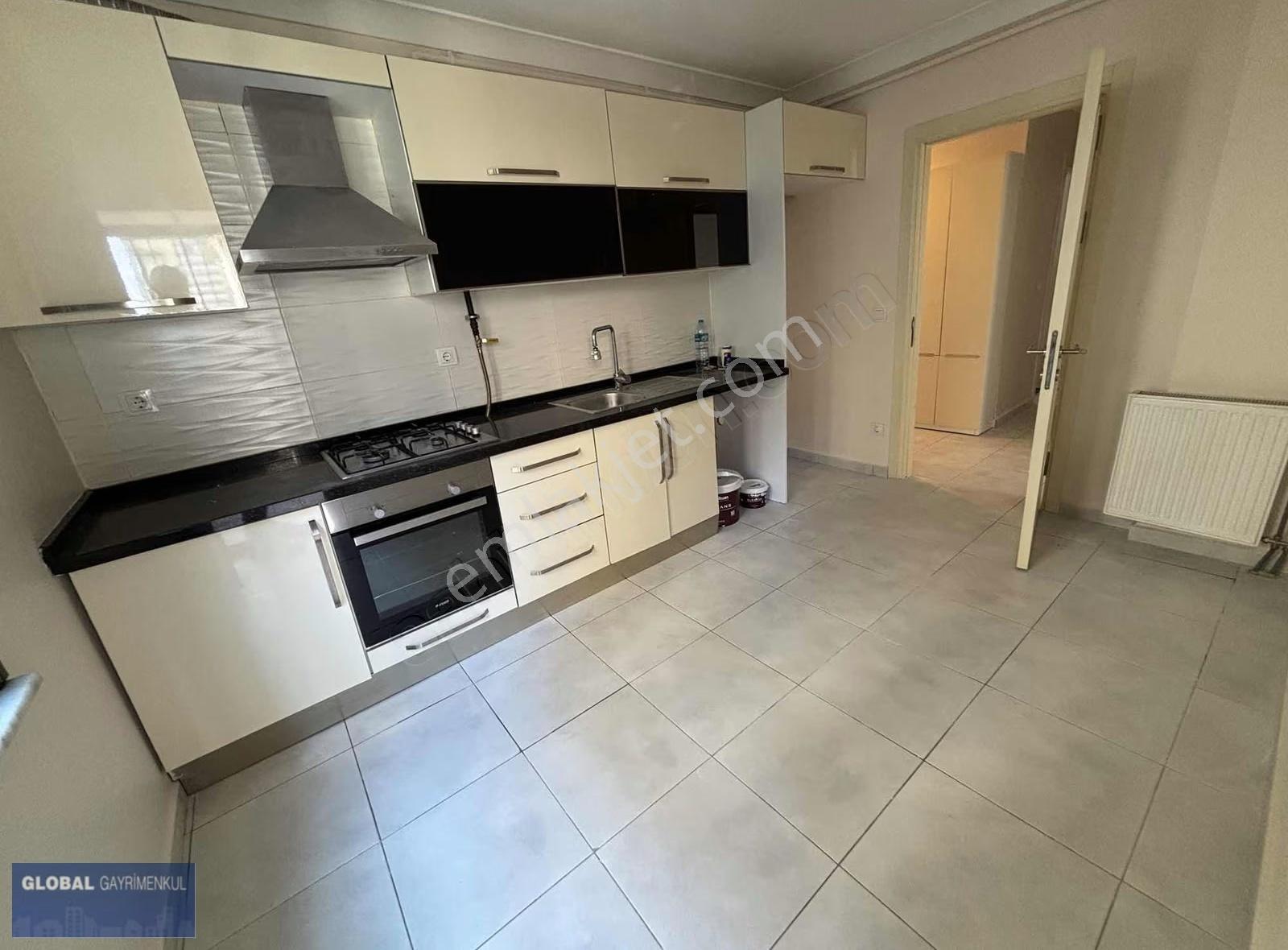 Global'den,tuzla Marina Karşı,iki Banyolu Geniş Kullanışlı Daire - Görsel 8