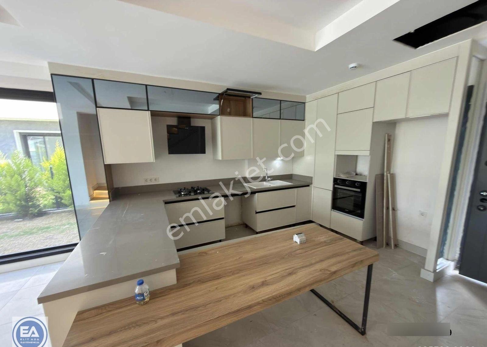 Özel Havuzlu Müstakil Tadında 3+1 Modern Dubleks Villa - Görsel 21