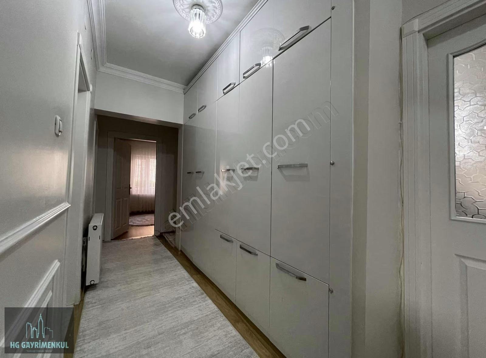 Oğuzlar Mh.'de Site İçerisinde 3+1 Ön Cephe Satılık Fırsat Daire - Görsel 13