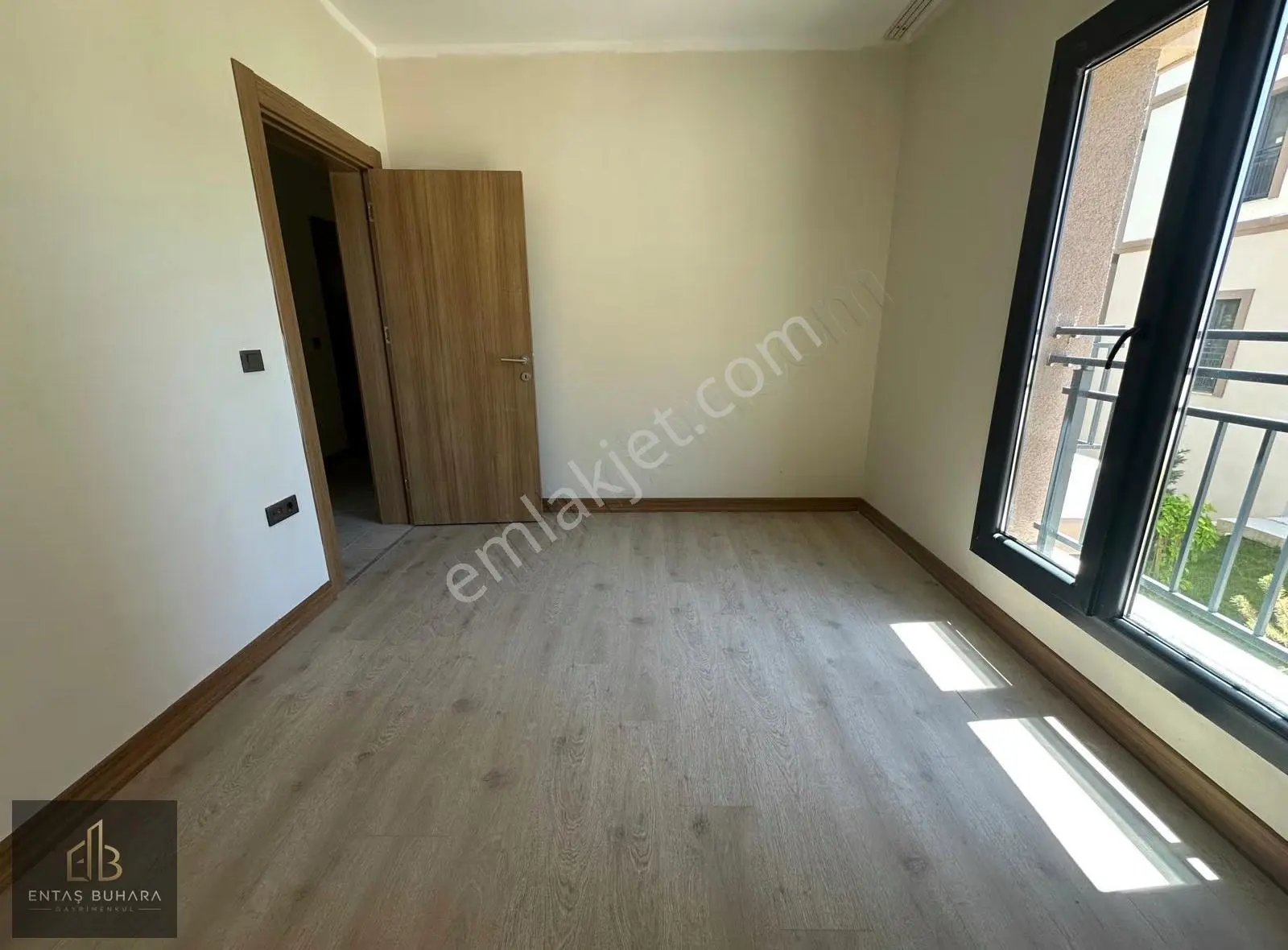Sancaktepe Sarıgazi Mahallesinde Tokide 2+1 Kiralık Daire - Görsel 4
