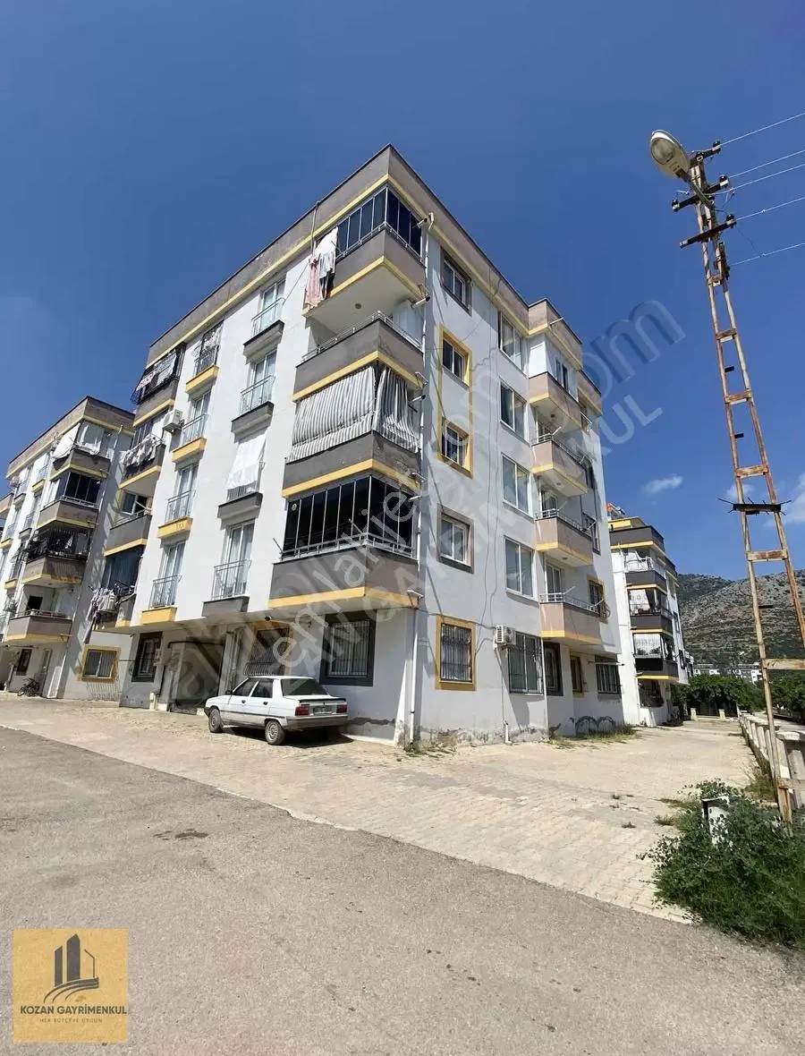 Kozangayrimenkul'den Az Katlı Apartmanda 3+0 Kombili Daire