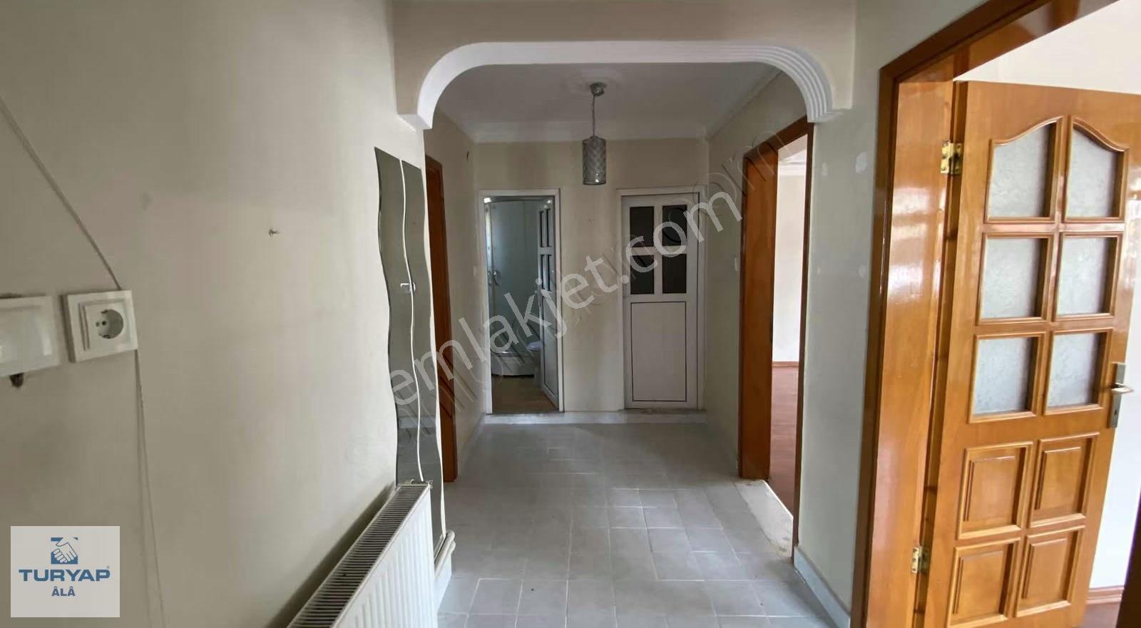 50.yıl F Caddesinde Kiralık 2+1 Daire - Görsel 2
