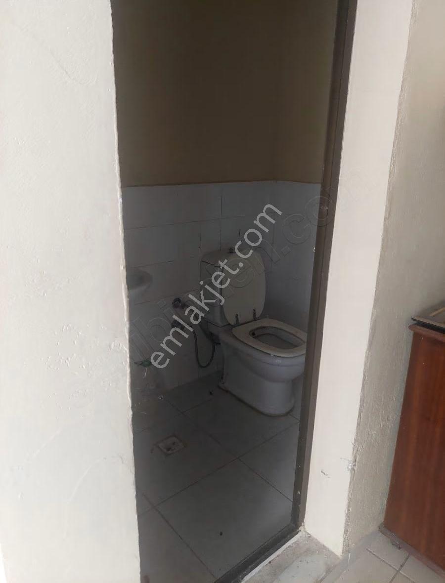 Yeşil Mahalle'de 45 M2+ 30 M2 Batarlı Satılık Dükkan - Görsel 2