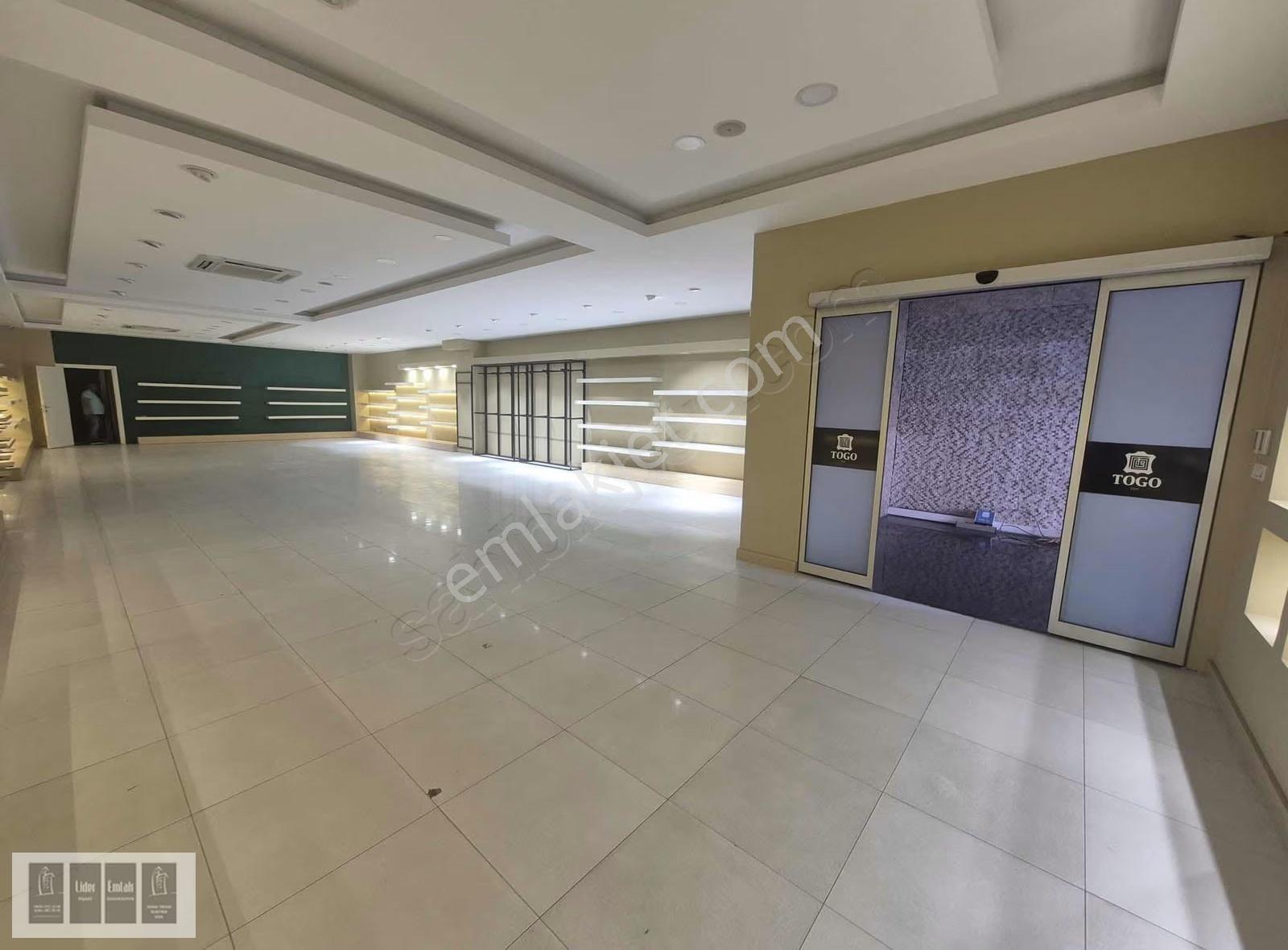 İstanbul İkitelli Sinpaş İş Merkezinde Ön Cepe 500 M2 Satılık - Görsel 4