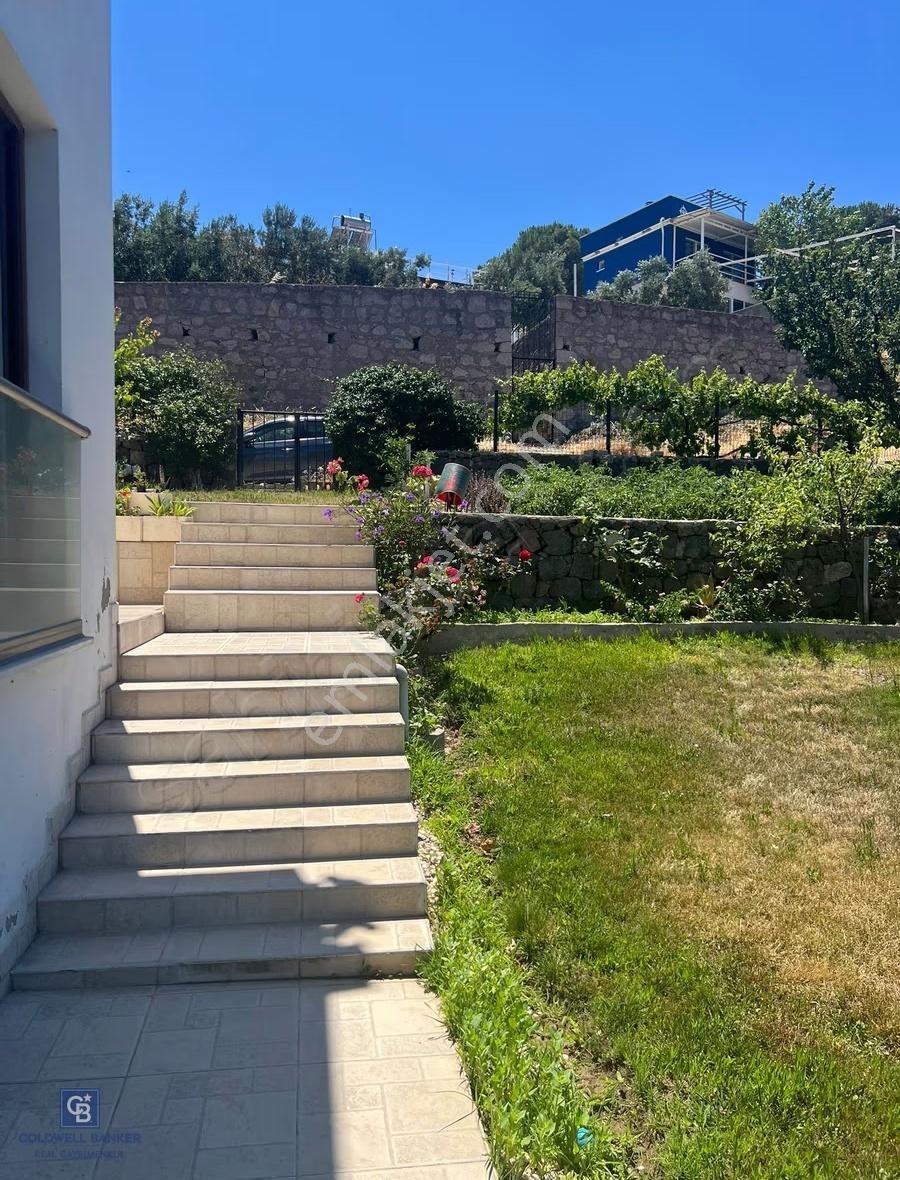 Babakale Aklimanda Denize 100 M Manzaralı 250 M2 Lüks Villa - Görsel 18