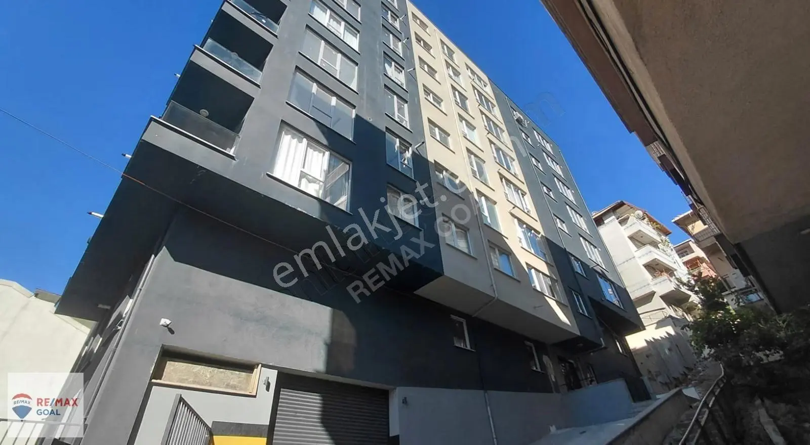 Emniyet Mahallesinde Merkezi Konumda 2+1 Sıfır Satılık Daire